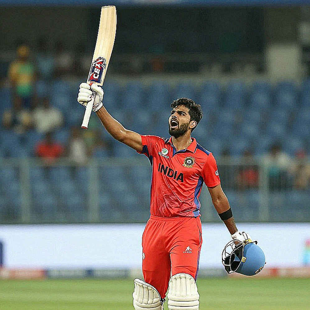 ক্রিকেট জাতি: ব্লকচেনে ডিজিটাল ক্রিকিটারের অস্তিত্ব পুনর্গঠন