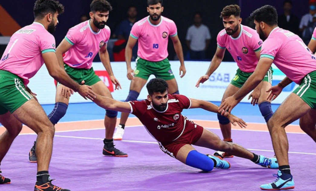 পাওয়ান সেহরাওয়াত বেঞ্চে, ফাইনালে ভারত-ইরান: লাইনআপ কার্ডের ওপাশে যে প্রশ্নটি কেউ করেনি